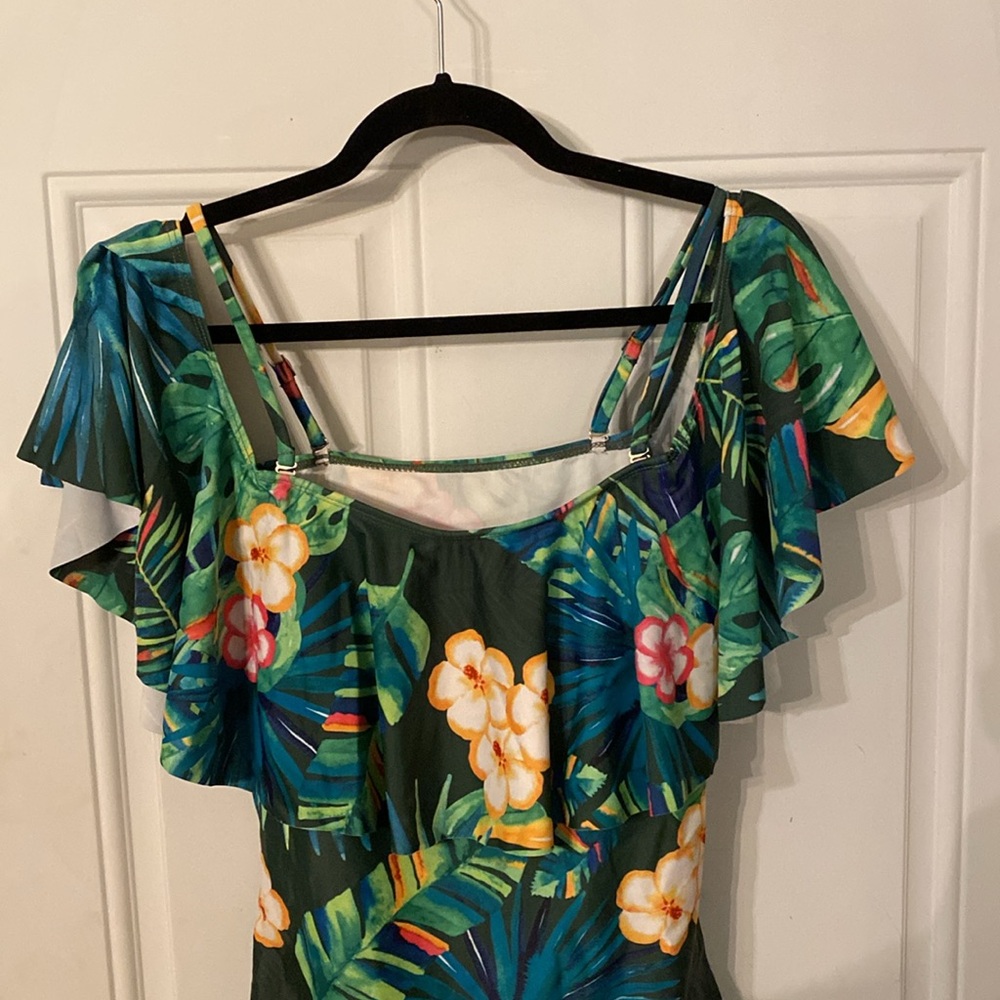 NWT Holipick Off the Shoulder Tropical Floral One-Piece Swimsuit - Picture 6 of 16